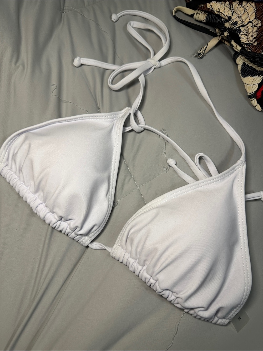 Mixed bikinis - Picture 2 of 2
